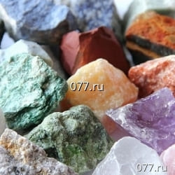 камень природный (натуральный, дикий) кварцит (молочный, голубой, черный, бежевый, розовый, бежевый, серебристый), змеевик (темный, светлый, мрамор)