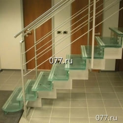 лестница межэтажная, стеклянная