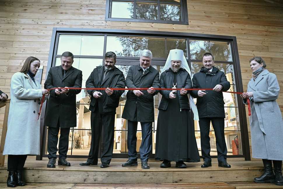 Музей Василия Пескова открыл губернатор в новом здании