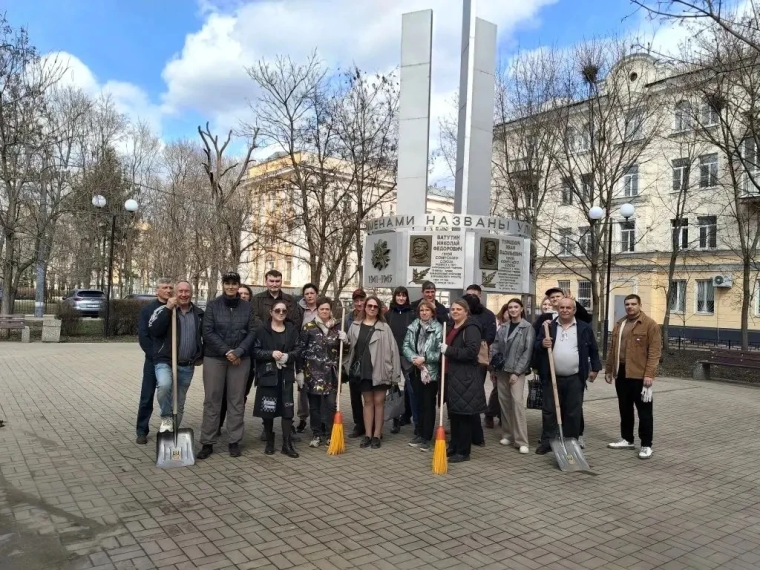 В Воронеже во время субботника убрали зеленые зоны, дворы, городские улицы и другие территории