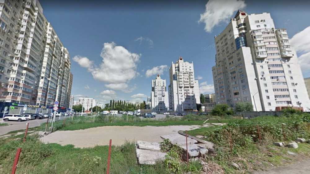 В Воронеже продолжают обустраивать сквер по улице Кропоткина  