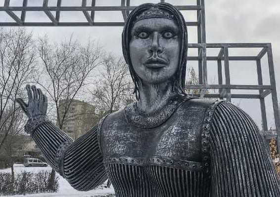 Памятник Аленке из Нововоронежа может переехать в Воронеж 
