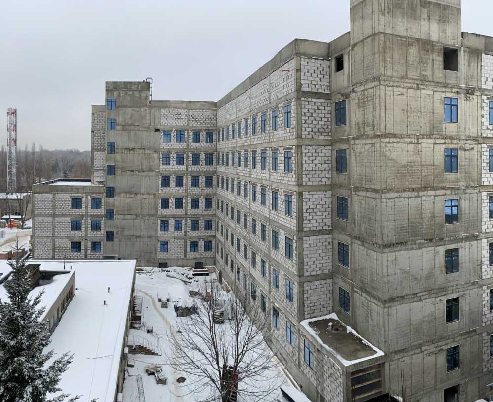 В Воронеже продолжают возводить новый корпус областной детской больницы