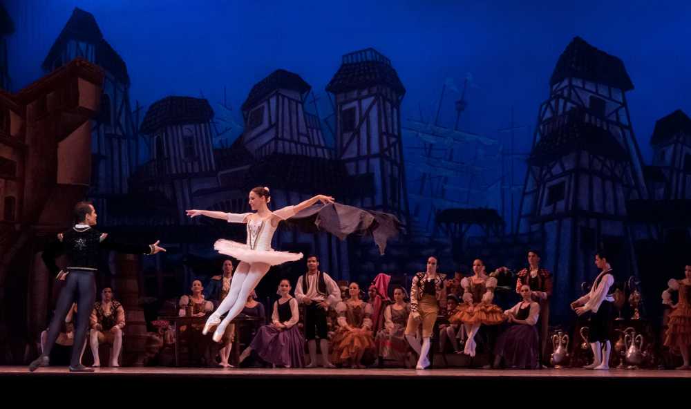 В Воронежском театре оперы и балета новый творческий проект — зрители общаются с артистами