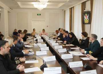 В мэрии Воронежа прошло совещание, посвященное вопросам сохранения и расширения городских зеленых насаждений