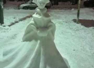 Воронежцы соревнуются в искусстве лепить снеговиков 