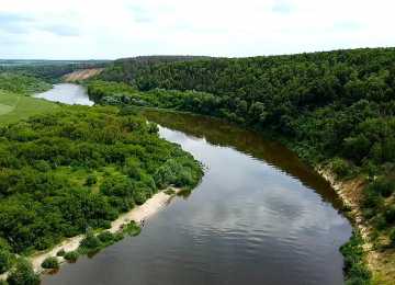 Специалисты-экологи проводят исследование качества воды Воронежского водохранилища и 10 рек
